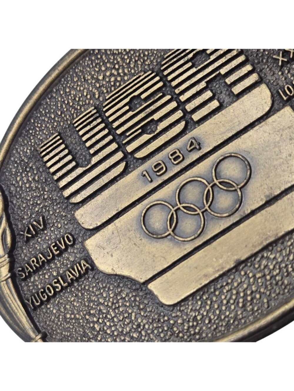 USA 1984 Olympic Belt Buckle Los Angeles Sarajevo LA Torch Rings Sports Athletes - Picture 7 of 9